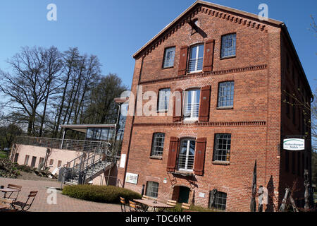 Historische Woltersburger Mühle an der Wipperau, Uelzen, Niedersachsen, Deutschland Stockfoto