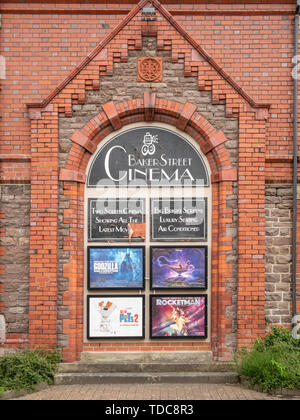 Die Baker Street Kino Abergavenny Wales UK mit Art déco-Stil auf einem umgebauten alten Gebäude Stockfoto