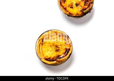 Ei tart Dessert in einem Aluminium Halter, leckeren Snack Stockfoto