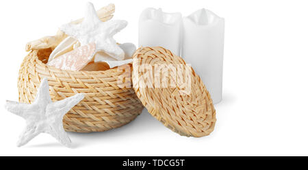 Decorational Muscheln auf weißem Hintergrund Stockfoto