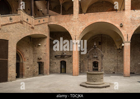 Der König Enzo Palast in Piazza Maggiore, Bologna, Italien Stockfoto