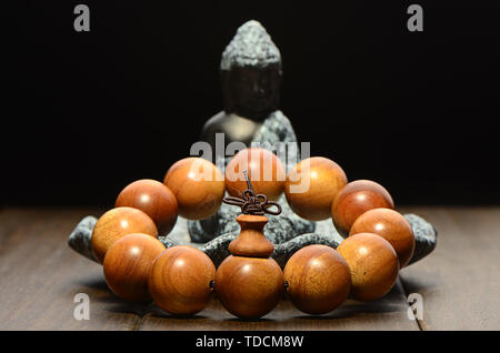 Gold Seide Namu Buddha Bead Armband Stockfoto