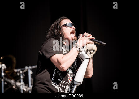 Florenz, Italien. 13. Juni, 2019. James LaBrie, Sänger der amerikanischen Rock Band Dream Theater, live auf der Bühne des Firenze Rocks Festival 2019 in Florenz, Italien, Öffnung für die Smashing Pumpkins und Werkzeug Credit: Alessandro Bosio/Pacific Press/Alamy leben Nachrichten Stockfoto