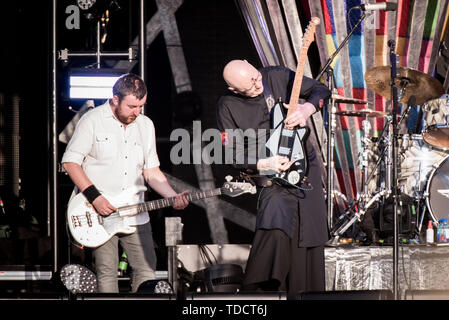 Florenz, Italien. 13. Juni, 2019. Billy Corgan, Sänger und Gitarrist der amerikanischen Rock Band Smashing Pumpkins live auf der Bühne des Firenze Rocks Festival 2019 in Florenz, Italien, Öffnung für Werkzeug Credit: Alessandro Bosio/Pacific Press/Alamy leben Nachrichten Stockfoto