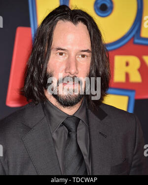 HOLLYWOOD, CA - 11. Juni: Keanu Reeves kommt bei der Premiere von Disney und Pixars "Toy Story 4" am El Capitan Theatre am 11. Juni 2019 in Los Angeles, Kalifornien. Stockfoto