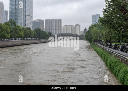 Nach starkem Regen auf Anshun Brücke in Chengdu Stockfoto