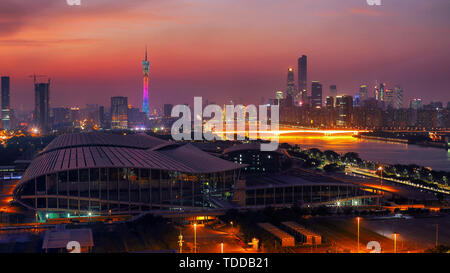 Nacht Pazhou Convention und Exhibition Centre, Guangzhou Stockfoto