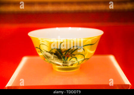 Chinas Jingdezhen Porzellan, Vielfalt, wechselbaren Stil, wunderschöne Farbe, schön, ist der Schatz der Kunst!! Stockfoto