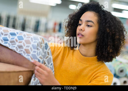 Frau Schneider Wahl fabric Stockfoto