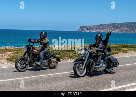 32 km Parade während der 28. jährlichen europäischen Harley Owners Group (H.O.G.) Rallye am 15. Juni 2019 in Cascais, Portugal. Die Parade ermöglicht Tausenden von Stockfoto