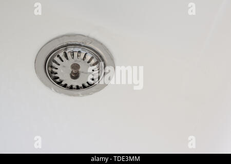 Einen Abfluss im Waschbecken im Hause. Stockfoto