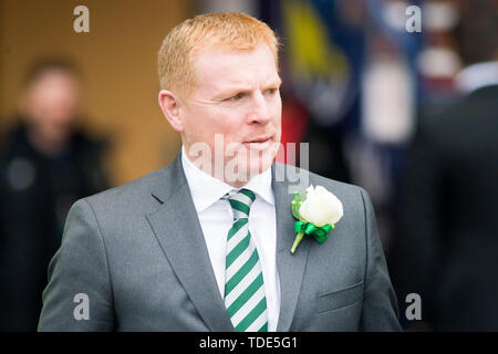 Glasgow, Schottland, 25. Mai 2019. Celtic intern Manager Neil Lennon kommt vor der William Hill Scottish Cup Finale zwischen Celtic und Herzen am Hampden Park am 25. Mai 2019 in Glasgow, Schottland. Nur die redaktionelle Nutzung, eine Lizenz für die gewerbliche Nutzung erforderlich. Keine Verwendung in Wetten, Spiele oder einer einzelnen Verein/Liga/player Veröffentlichung. Credit: Scottish Borders, Medien/Alamy leben Nachrichten Stockfoto