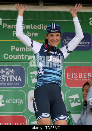 Die Gesamtleistung der Sieger Trek-Segafredo Lizzie Deignan nach Stufe 6 der Tour die OVO Energie Frauen. während Phase 6 der Tour die OVO Energie Frauen. Stockfoto