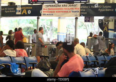 Salvador, Brasilien. 14 Juni, 2019. Salvador Busbahnhof wurde ohne Zwischenstaatliche Busse während eines Generalstreiks in Salvador, Bahia. Credit: Mauro Akiin Nassor/FotoArena/Alamy leben Nachrichten Stockfoto