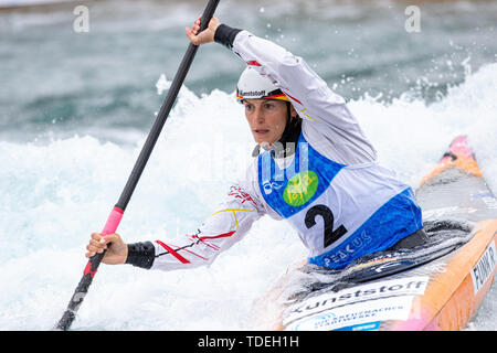 London, Großbritannien. 15 Juni, 2019. London, Großbritannien. Am Samstag, den 15. Juni 2019. Ricarda Funk (GER) konkurriert in der Frauen K1 Finale am Tag zwei Der 2019 ICF Canoe Slalom World Cup in Valley White Water Centre, Kredit: Jason Richardson/Alamy leben Nachrichten Stockfoto