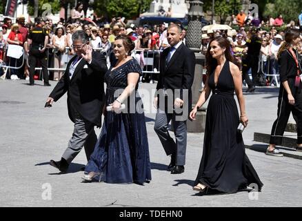 Sevilla, Spanien. 15 Juni, 2019. Die Gäste kommen an die Hochzeit von Sergio Ramos und Pilar rubio in Sevilla, Samstag, Juni 16, 2019 Credit: CORDON PRESSE/Alamy leben Nachrichten Stockfoto