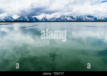 Der Schnee - gefüllte Grand Teton Glacier Lake Jackson Lake. Stockfoto