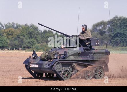 Deutsche Fallschirmjäger light tank Wiesel Stockfoto