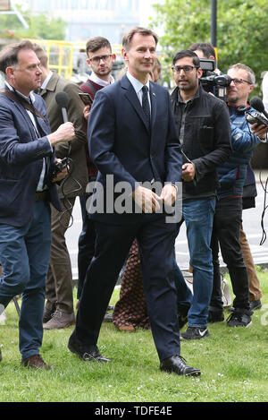 Konservative Partei Führung Kämpfer Jeremy Hunt ankommen für die konservative National Convention Meeting im Park Plaza Riverbank Hotel in Central London. Stockfoto