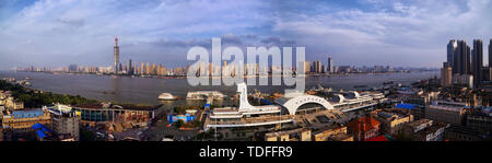 Panoramablick auf die Skyline von Wuchang in Wuhan Stockfoto