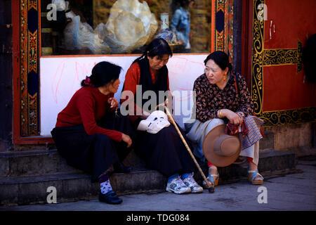 Dies ist ein Satz von random Portrait Fotos in den Straßen von Lhasa, dokumentieren das wahre Gesicht der Bevölkerung in dieser Zeit. Stockfoto