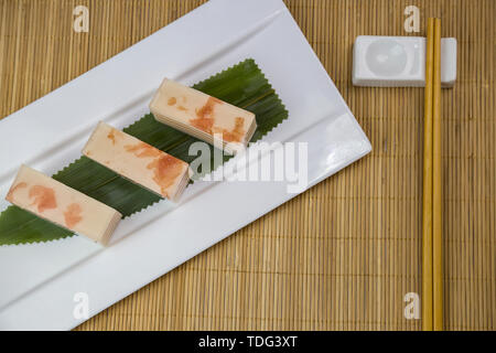Chinesischen Imbiss rose Kuchen Stockfoto