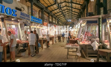 Athen, Griechenland - September, 16, 2016: weite Aussicht von Ständen Metzgerei in Athen zentralen Markt in Griechenland Stockfoto