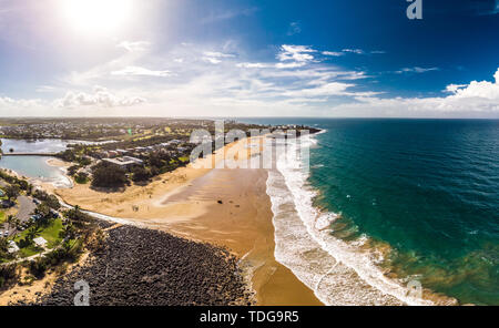 Antenne drone Ansicht von Bargara Beach und Umgebung, Queensland, Australien Stockfoto