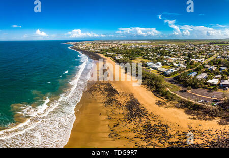 Antenne drone Ansicht von Bargara Beach und Umgebung, Queensland, Australien Stockfoto