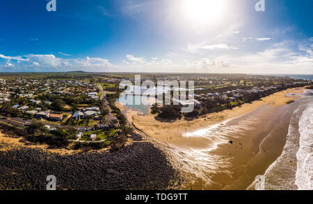 Antenne drone Ansicht von Bargara Beach und Umgebung, Queensland, Australien Stockfoto