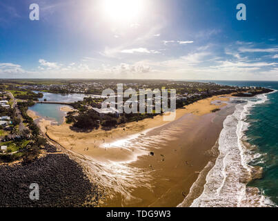 Antenne drone Ansicht von Bargara Beach und Umgebung, Queensland, Australien Stockfoto