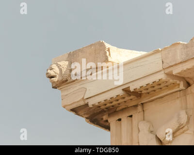 Eine geschnitzte Löwenkopf auf der erechthion in Athen, Griechenland Stockfoto