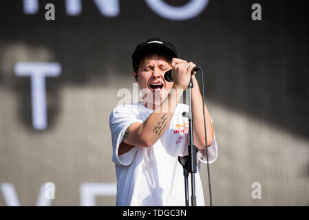 Conor Mason, Sänger der britischen Rockband Nichts aber Diebe live auf der Bühne des Firenze Rocks Festival 2019 in Florenz, Italien, Öffnung für Eddie Vedder (Foto von Alessandro Bosio/Pacific Press) Stockfoto