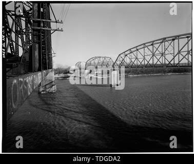 Nach Norden und Westen WEB PORTAL. Blick nach Südosten von Blair EISENBAHNBRÜCKE. - Abraham Lincoln Memorial Bridge, Spanning Missouri River auf der Autobahn 30 zwischen Nebraska und Iowa, Blair, Washington County, NE Stockfoto