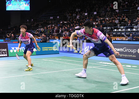 Wang Dongping Yilyu und Huang (China), die in Aktion während der 2019 australischen Badminton Open Mixed semi-finale Match gegen Tang Chun Mann und Tse-Ying Suet (Hongkong). Wang und Huang gewann das Match 21-13, 21-10. Stockfoto