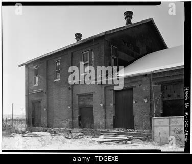 Hinten im Nordosten und Nordwesten von HEAD HOUSE. Blick nach Südwesten. - Gewerblichen und industriellen Gebäuden, Chicago, Milwaukee, St. Paul Eisenbahn Güterbahnhof, Sechsten und weiße Straßen, Dubuque, Dubuque County, IA Stockfoto