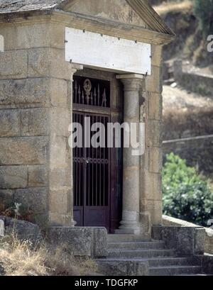 TEMPLO ROMANO SITUADO A LOS PIES DEL PUENTE DE ALCANTARA - SIGLO II. Autor: CAYO JULIO LACER. Lage: TEMPLO ROMANO. Alcantara. CACERES. Stockfoto
