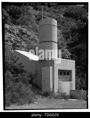 Nordwesten und Südwesten hochheben, SÜDPORTAL, Ost-nordost. - Salinas River Project, Cuesta Tunnel, südöstlich von US 101, San Luis Obispo San Luis Obispo County, CA Stockfoto