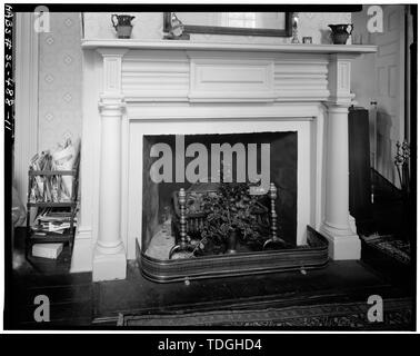 NORTHWEST ZIMMER, erste Etage, SÜDWAND - Details der Mantel. Typisch für alle Mäntel im Haus - Tidewater, 302 Federal Street, Beaufort, Beaufort County, SC Stockfoto