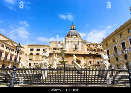 Blick auf die Praetorian Brunnen in Palermo auf Sizilien, Italien Stockfoto