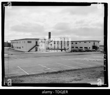 Nordostecke; Blick nach Südwesten. - Ellsworth Air Force Base, Gruppenverwaltung und sichere Speicherung Gebäude, 2372 Westover Avenue, Blackhawk, Meade County, SD; US Air Force; Kumar, Rebecca, Sender; Groethe, Bill, Fotograf; Rosby, Wayne, Historiker; Geiger, Lee, Historiker Stockfoto