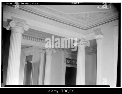Nordosten Gesims, Kapitelle im Zimmer vor der Halle. 1936 - Gaineswood, 805 South Cedar Street, Demopolis, Marengo County, AL Stockfoto