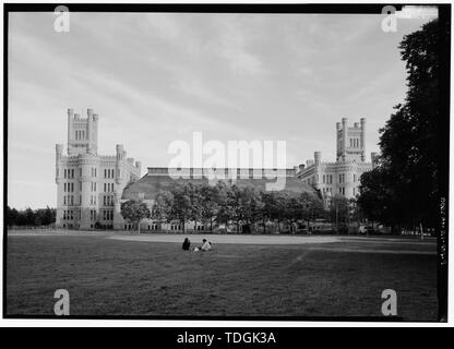 Northwest elevation - Cranston Street Armory, Cranston Street, Vorsehung, Providence County, Rhode Island; William R. Walker und Sohn, Preis, Virginia B, Sender Stockfoto