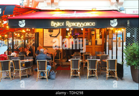 Portinatx Renaissance ist ein traditionelles französisches Restaurant am Boulevard Bonne Nouvelle in der Nähe von Porte Saint Denis in Paris, Frankreich. Stockfoto