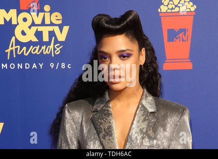 Santa Monica, USA. 15 Juni, 2019. Tessa Thompson besucht die 2019 MTV Movie und TV Auszeichnungen bei Barker Hangar am 15. Juni 2019 in Santa Monica, Kalifornien. Credit: MediaPunch Inc/Alamy leben Nachrichten Stockfoto