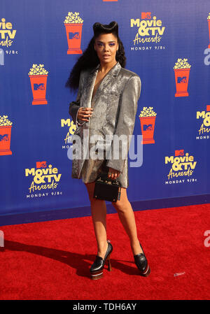 Santa Monica, USA. 15 Juni, 2019. Tessa Thompson besucht die 2019 MTV Movie und TV Auszeichnungen bei Barker Hangar am 15. Juni 2019 in Santa Monica, Kalifornien. Credit: MediaPunch Inc/Alamy leben Nachrichten Stockfoto