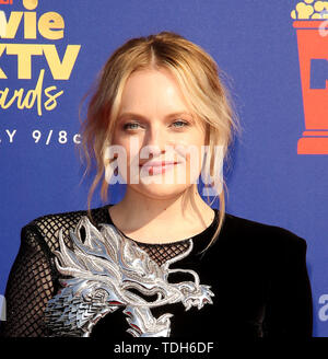 Santa Monica, USA. 15 Juni, 2019. Elisabeth Moss besucht die 2019 MTV Movie und TV Auszeichnungen bei Barker Hangar am 15. Juni 2019 in Santa Monica, Kalifornien. Credit: MediaPunch Inc/Alamy leben Nachrichten Stockfoto