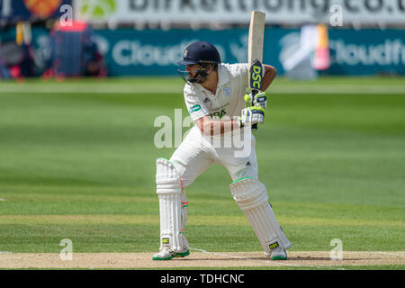 Chelmsford, Großbritannien. 16. Juni 2019. Während Specsavers County Championship Match: bei Chelmsford Essex vs Hampshire Cricket Ground am Sonntag, Juni 16, 2019 in Chelmsford England. (Nur redaktionelle Nutzung, eine Lizenz für die gewerbliche Nutzung erforderlich. Keine Verwendung in Wetten, Spiele oder einer einzelnen Verein/Liga/player Publikationen.) Credit: Taka G Wu/Alamy leben Nachrichten Stockfoto