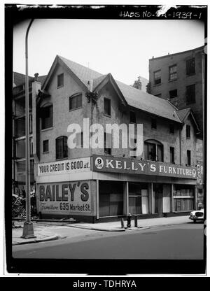 Schrägansicht, Norden (vorne) und Osten (SEITE) Erhöhungen - 9 North 7th Street (gewerbliche Gebäude), Philadelphia, Philadelphia County, PA Stockfoto