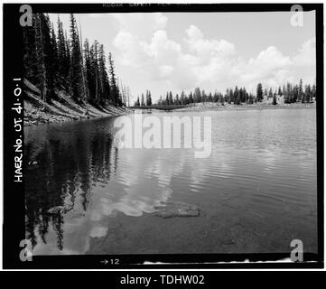 Überblick über den See und Damm, die vordere Teilfläche, auf der Suche nach Südwesten - hohen Berg Staudämme in Bonneville, Wehr Lake Dam, Wasatch National Forest, Kamas, Summit County, UT; Provo Behälter Firma; Union Tank Company; National Forest Service Stockfoto